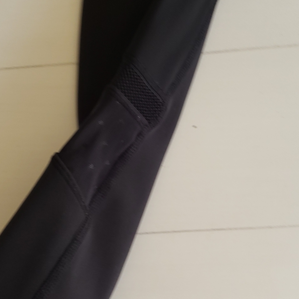 Lululemon Just Breathe Tight - Picture 10 of 10